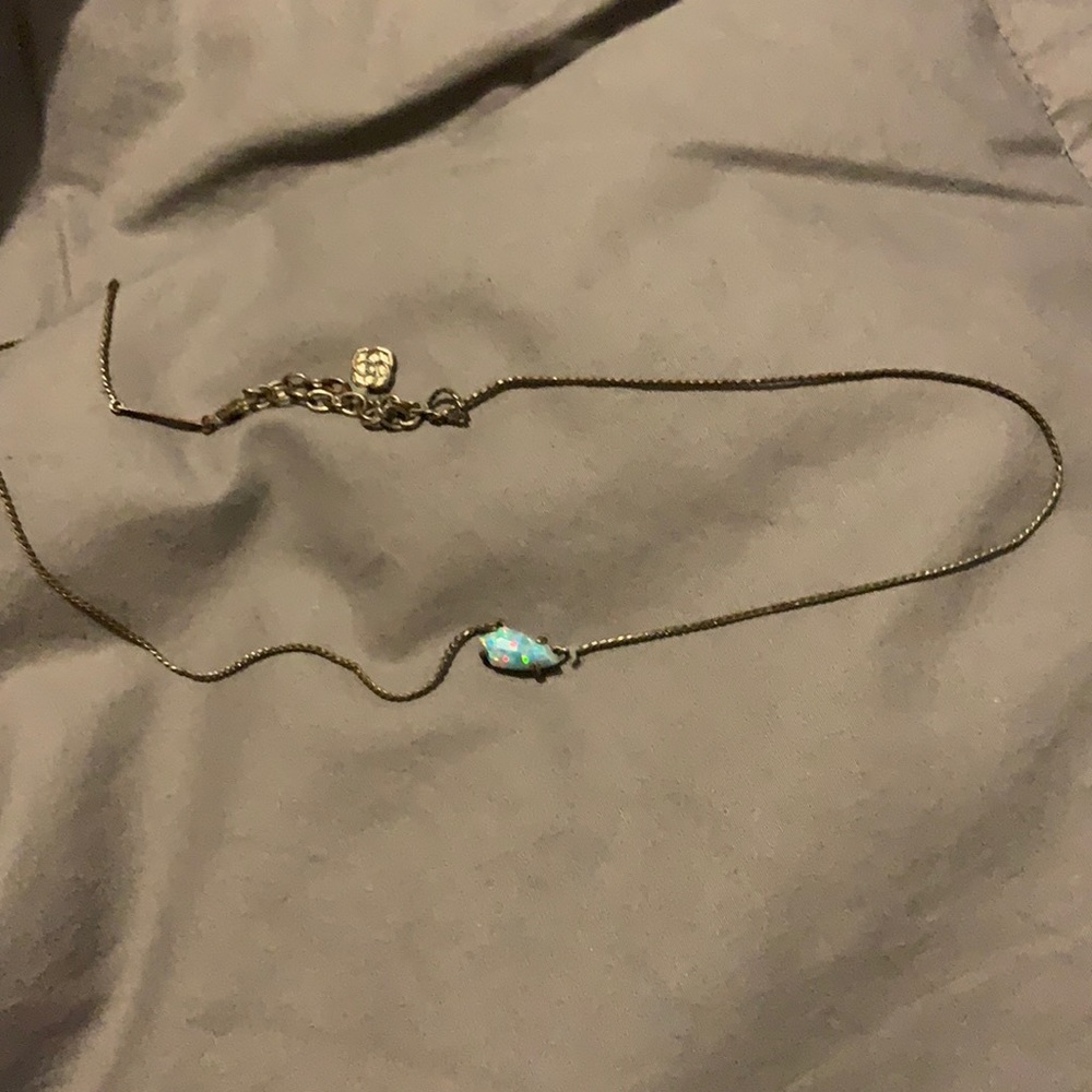 Kendra Scott necklace